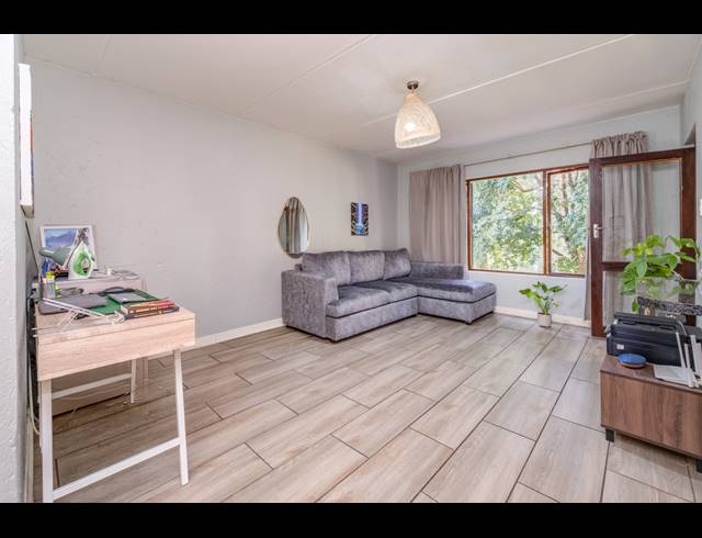 1 BEDROOM APARTMENT FOR SALE IN MORNINGSIDE HILLS